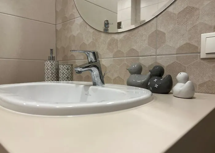 Apartment Blue Peony *